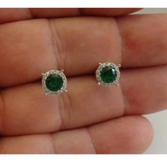 2 CT EMERALD STUD EARRINGS